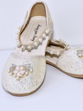 Elegant Pearl Embellished Cream Flats