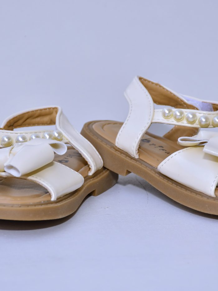 White Girls' Sandals with Bow and Pearl Detail