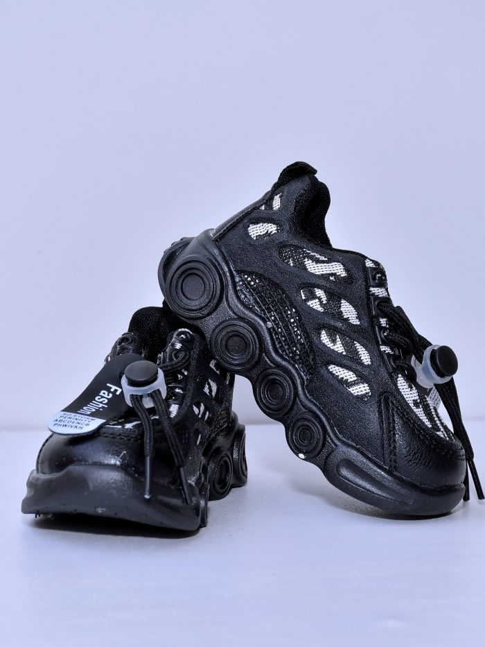 Black Kids' Sports Sneakers with Elastic Laces